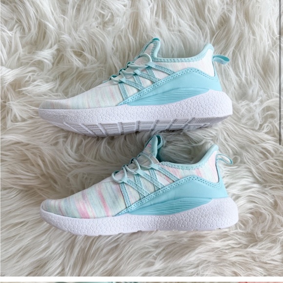 Little girl sneakers - Picture 2 of 5